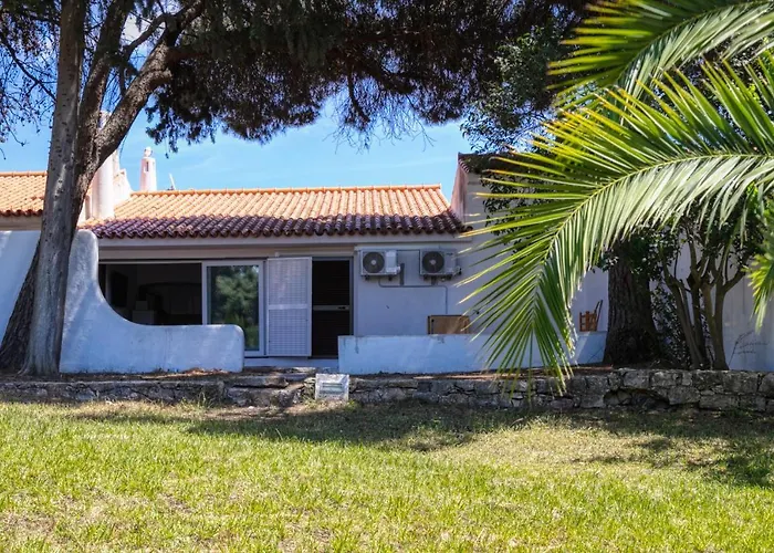 Pool Side Villa Zara